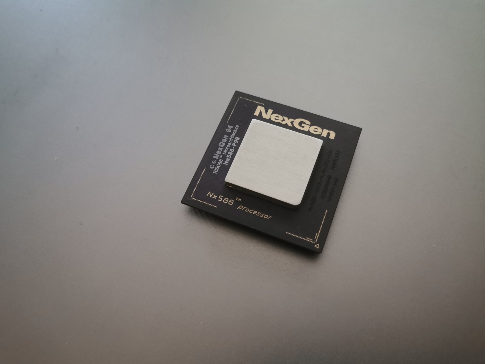 Nx586-P90 RISC86 Nx586-XXXX-4.0-CPC-101 Three Lines.jpg
