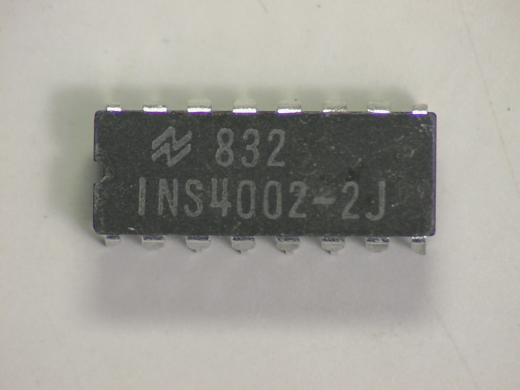 INS4002-2J 832.jpg