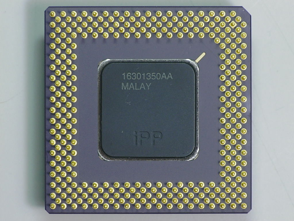 SU121 L6414720b.jpg