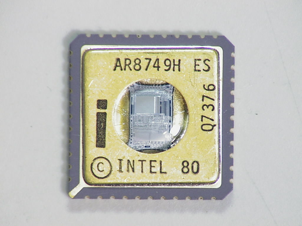 AR8749H ES Q7376.jpg